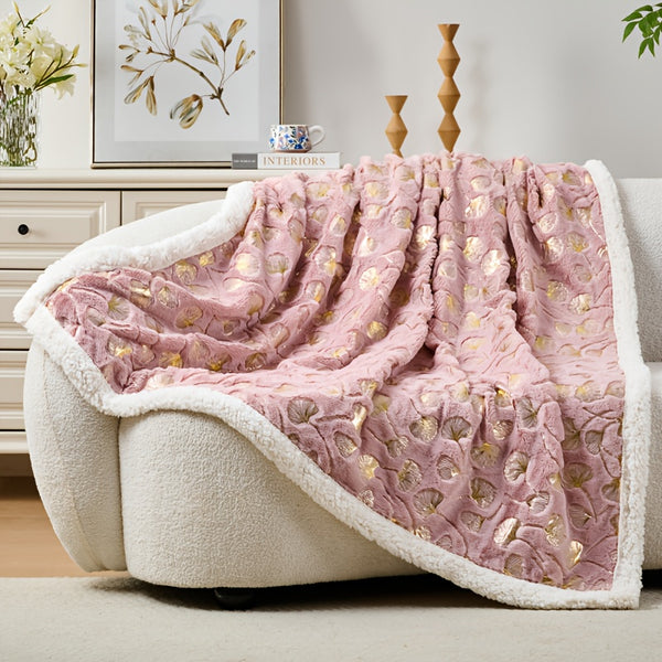 One Piece of Faux Rabbit Fur Ginkgo Leaf Blanket, Soft and Comfortable, Thickened for Warmth