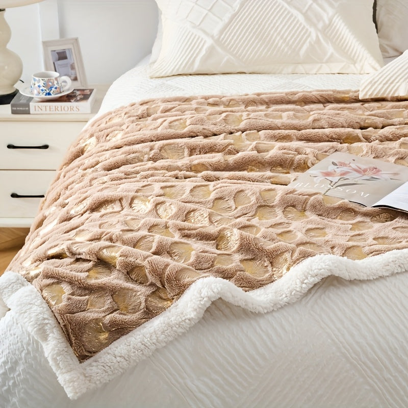 One Piece of Faux Rabbit Fur Ginkgo Leaf Blanket, Soft and Comfortable, Thickened for Warmth