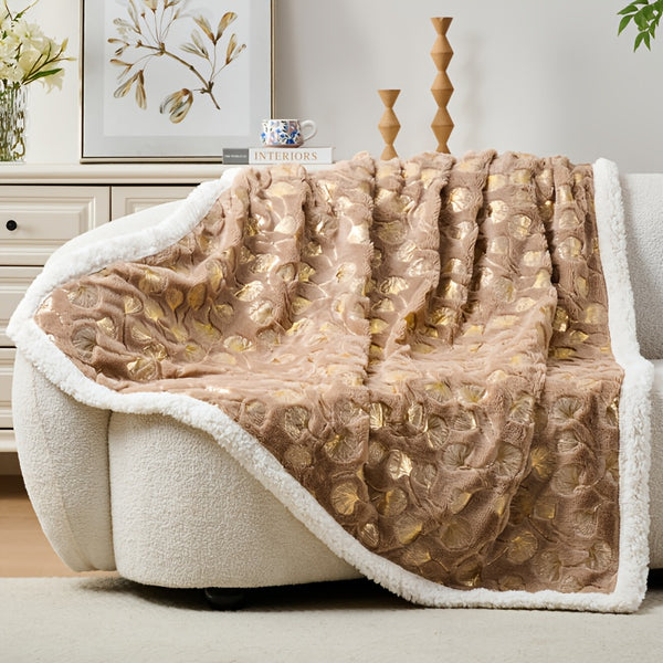One Piece of Faux Rabbit Fur Ginkgo Leaf Blanket, Soft and Comfortable, Thickened for Warmth