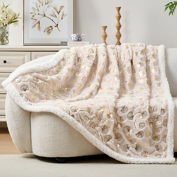 One Piece of Faux Rabbit Fur Ginkgo Leaf Blanket, Soft and Comfortable, Thickened for Warmth