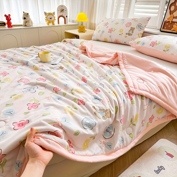 Ultra-Soft Four-season Quilt - Lightweight, Breathable & Light Beige-Friendly with Cartoon Print Design for All Seasons Cartoon Blanket