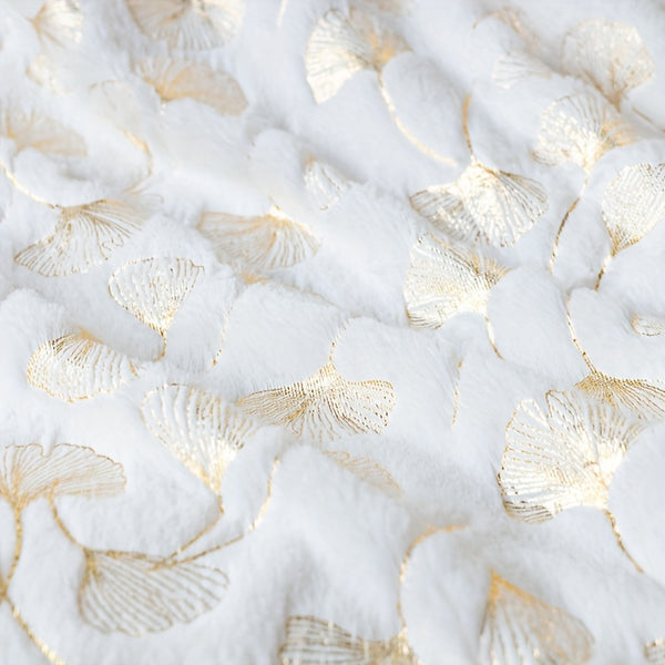 One Piece of Faux Rabbit Fur Ginkgo Leaf Blanket, Soft and Comfortable, Thickened for Warmth
