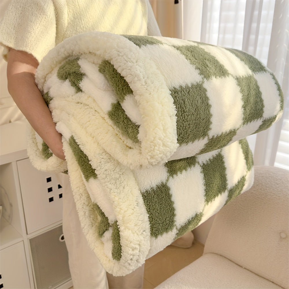 1pc Charming Checkered Plush Fleece Blanket, 400-450g Polyester, All-Season, Knitted