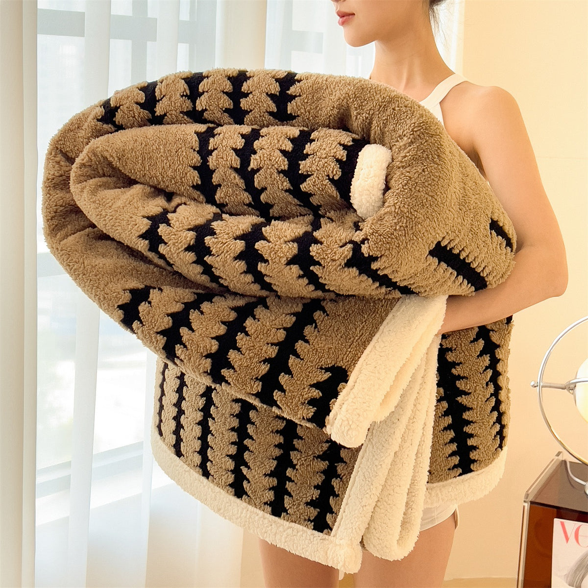 1pc Autumn and Winter Fleece-Lined Thick Blanket - Soft, Warm Modern Design, Mixed Colors